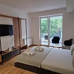 Апартаменты Luxury Iva Iii *