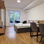 Luxury Iva Iii Апартаменты