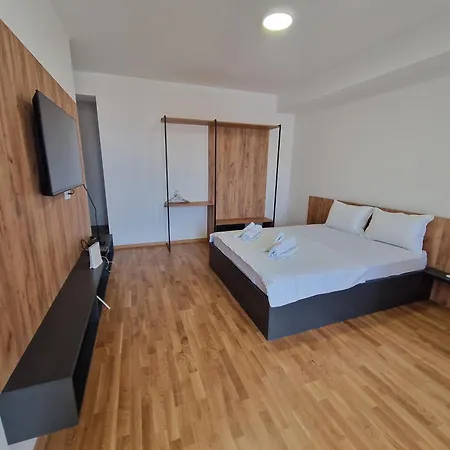 Luxury Iva Iii Apartment