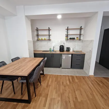 Апартаменти Luxury Iva Iii *