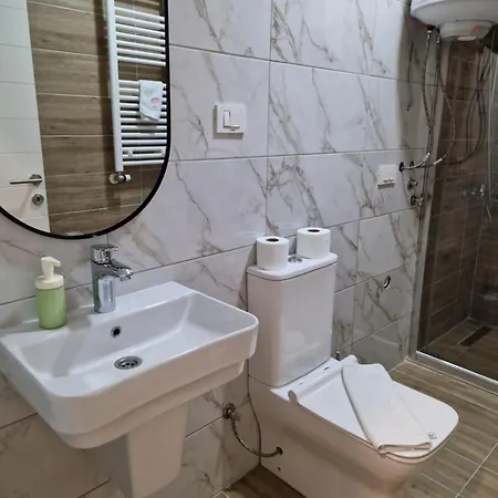 Luxury Iva Iii Apartment