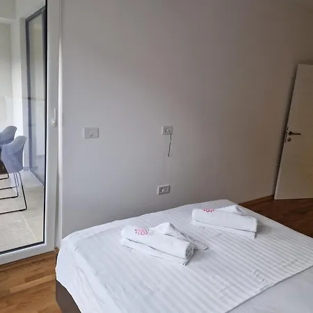 Апартаменти Luxury Iva Iii Скоп'є