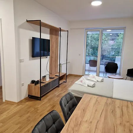 Апартаменти Luxury Iva Iii