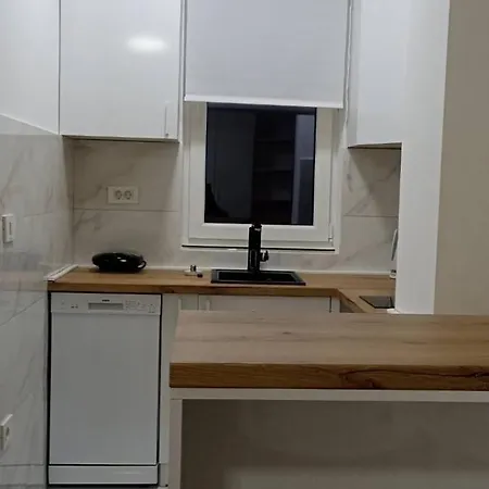 Апартаменти Luxury Iva Iii *