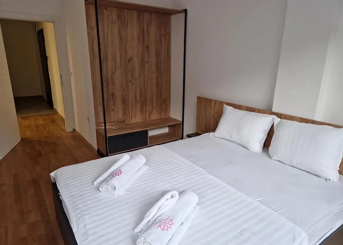 Luxury Iva Iii Apartment