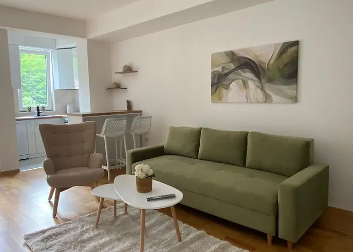 Luxury Iva Iii Apartment