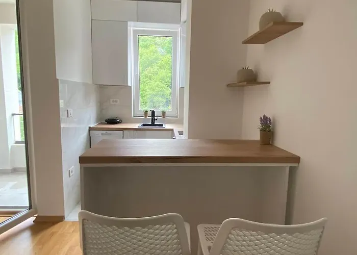 Apartment Luxury Iva Iii *